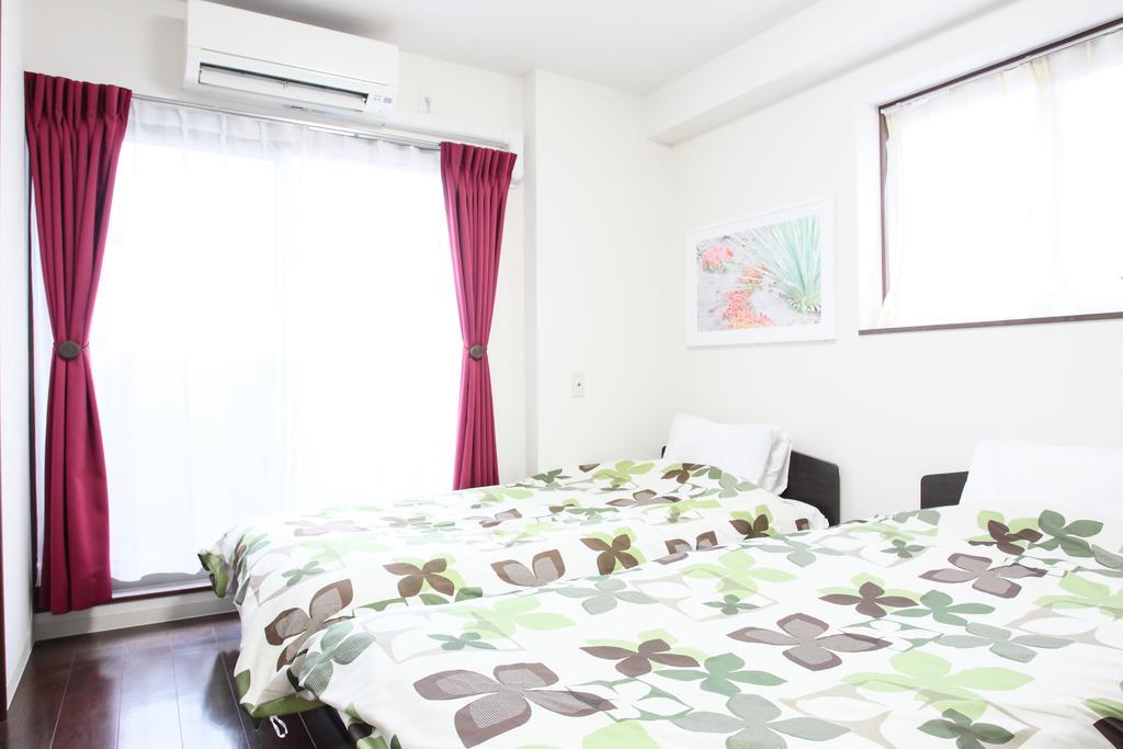 Ferienwohnung La Familia Yamasaka Ōsaka Exterior foto