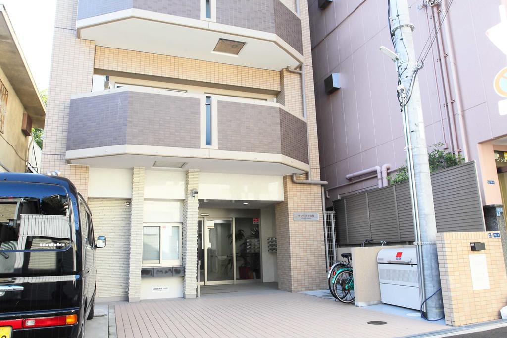 Ferienwohnung La Familia Yamasaka Ōsaka Exterior foto