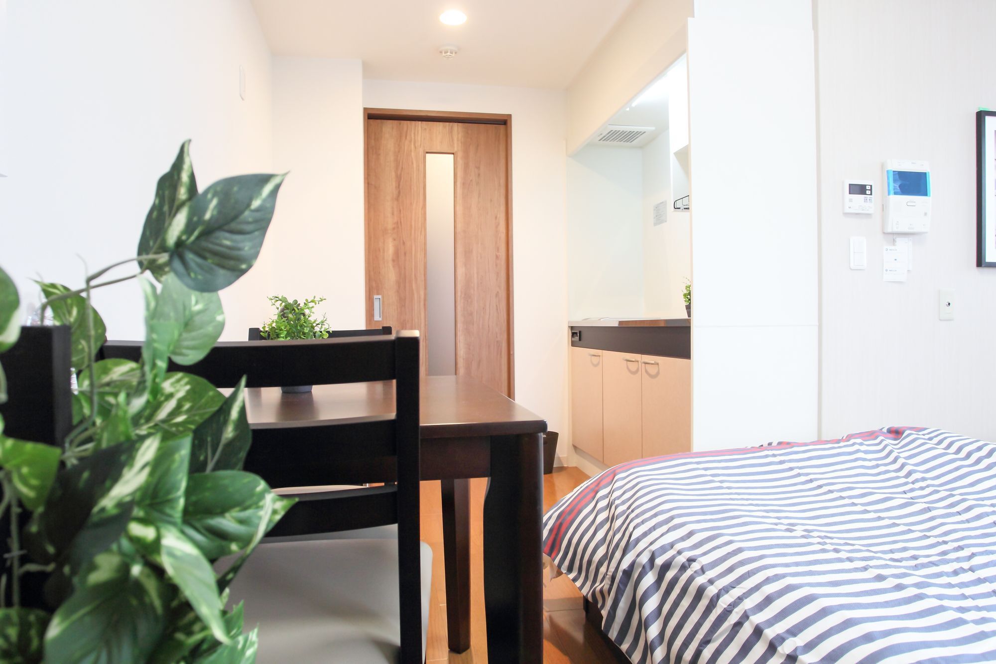 Ferienwohnung La Familia Yamasaka Ōsaka Exterior foto
